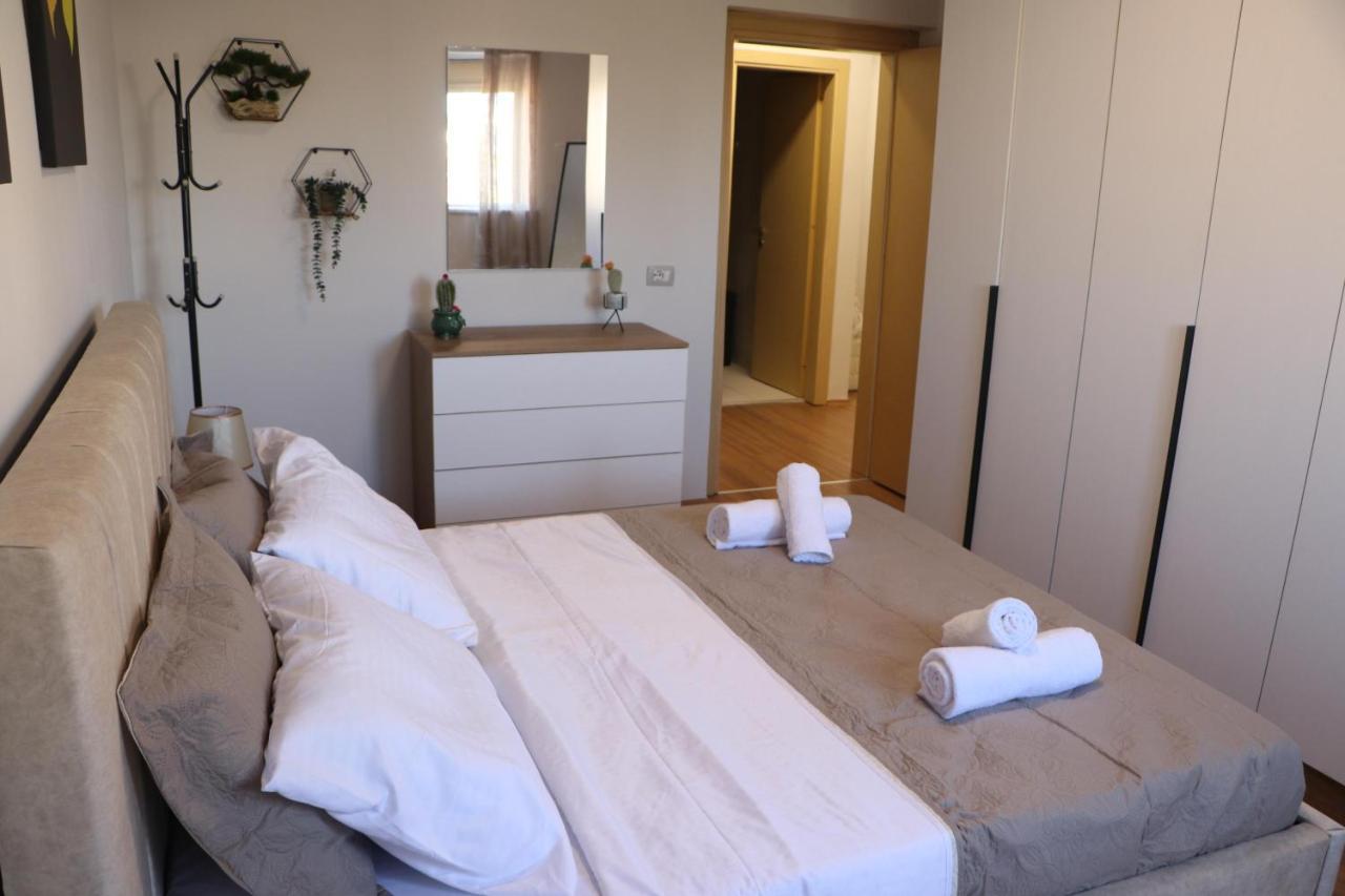 Pine Apartment Tirana Zewnętrze zdjęcie