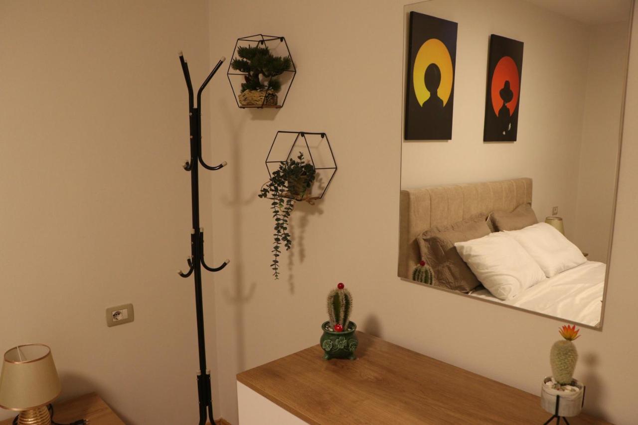 Pine Apartment Tirana Zewnętrze zdjęcie