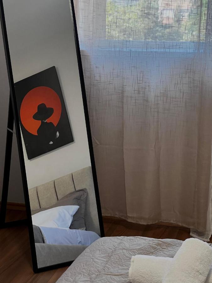 Pine Apartment Tirana Zewnętrze zdjęcie